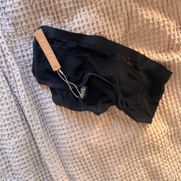 Skims Sheer Sculpt Bandeau - Picture 4 of 4